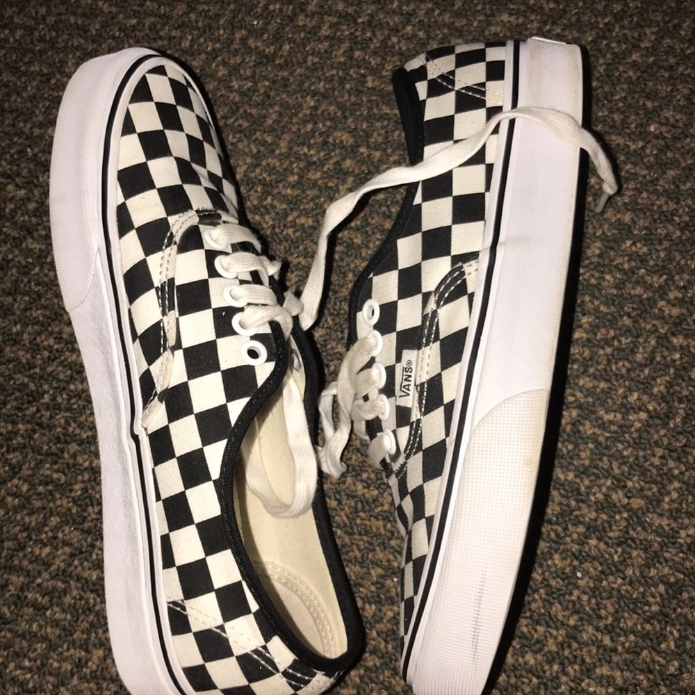 Checkerboard Lo-Sk8 van